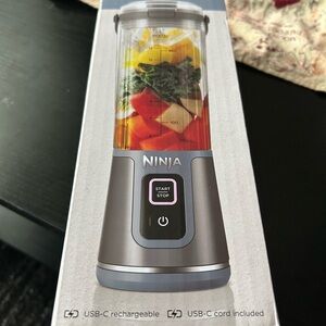 Ninja Blast Portable Blender with Gray Design